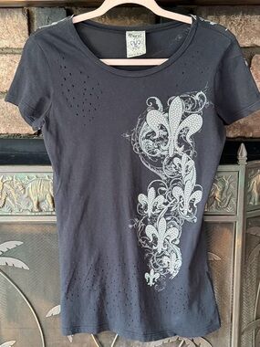 NWOT Vocal Y2K Fleur De Lis Rhinestone Distressed Shirt - Large - Made in USA